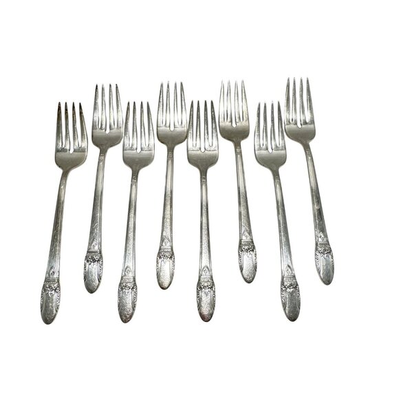 1847 Rogers Bros IS Vintage 1937 FIRST LOVE Set of 8 Salad Forks 7" Silverplate - Picture 1 of 5